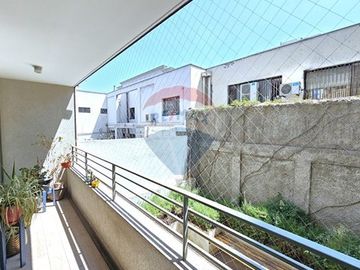 Moderno Departamento en 2do Piso - Ñuñoa