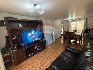 Espaciosa y Acogedora Casa en Excelente Ubicación
