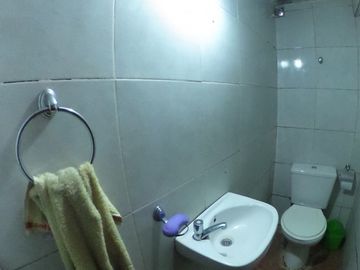 MONOAMBIENTE CON ENTREPISO/ OFICINA,  EN PLENO CENTRO ITUZAINGO A MTS DE LA PLAZA