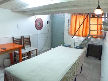 MONOAMBIENTE CON ENTREPISO/ OFICINA,  EN PLENO CENTRO ITUZAINGO A MTS DE LA PLAZA