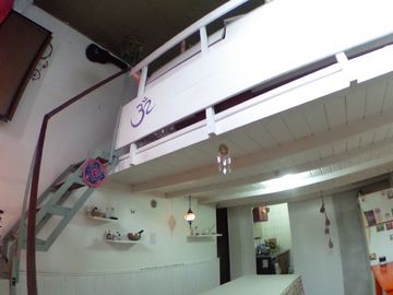 OPORTUNIDAD!! LOCAL CON ENTREPISO/ OFICINA, EN PLENO CENTRO ITUZAINGO A MTS DE LA PLAZA