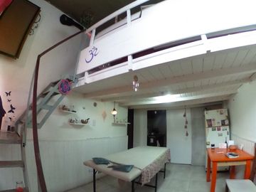 LOCAL  ITUZAINGO CON ENTREPISO PLENO CENTRO A MTS DE LA PLAZA