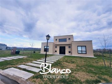 Casa en Venta en San Sebastian, Escobar, G.B.A. Zona Norte, Argentina
