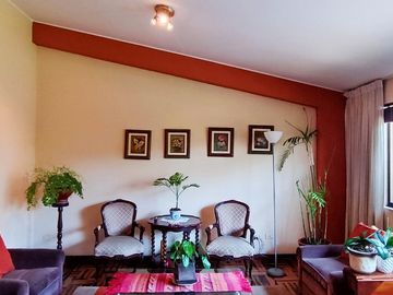 EXCLUSIVO DÚPLEX EN SANTIAGO DE SURCO – LUJO, ESPACIO Y UBICACIÓN PRIVILEGIADA