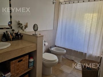 Venta Casa Villa Rosa Barrio Cerrado Buen Retiro 5 ambientes
