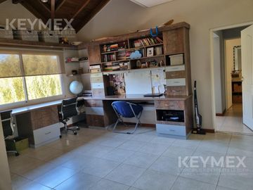 Venta Casa Villa Rosa Barrio Cerrado Buen Retiro 5 ambientes