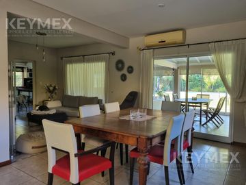 Venta Casa Villa Rosa Barrio Cerrado Buen Retiro 5 ambientes