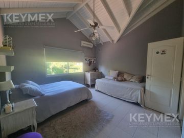 Venta Casa Villa Rosa Barrio Cerrado Buen Retiro 5 ambientes