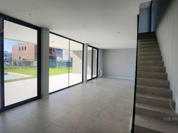 Casa en  Canning Chico
