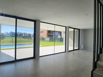 Casa en  Canning Chico