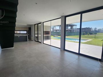 Casa en  Canning Chico