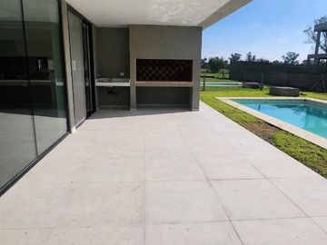 Casa en  Canning Chico