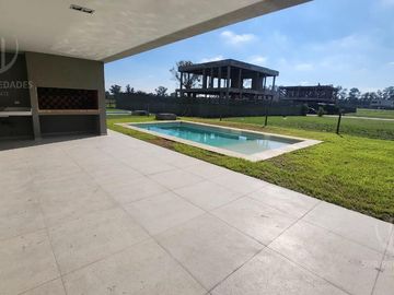 Casa en  Canning Chico