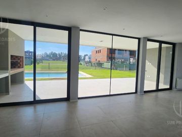 Casa en  Canning Chico