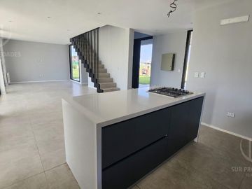 Casa en  Canning Chico