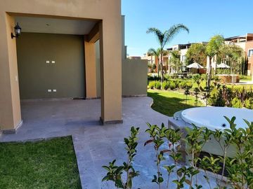 Monísimo departamento planta baja en El Deseo, San Miguel de Allende, Gto.