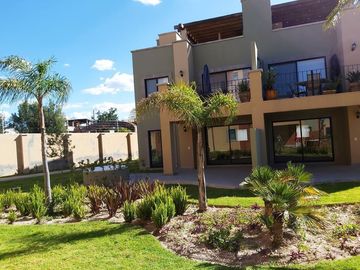 Monísimo departamento planta baja en El Deseo, San Miguel de Allende, Gto.