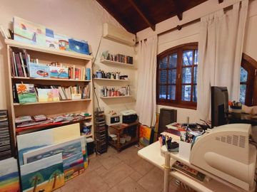 Casa con cochera jardin y pileta en Colegiales