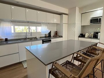 Casa en venta - Barrio Los Talas, Canning