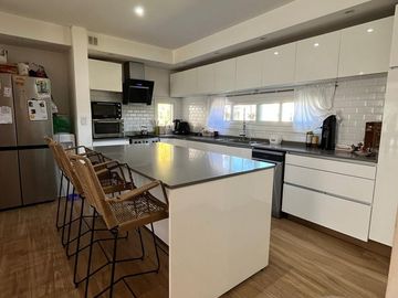Casa en venta - Barrio Los Talas, Canning