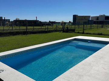 Casa en venta - Barrio San Felipe, Canning