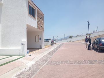 CASA NUEVA EN VENTA EN PEDREGAL DE SHOENSTATT, CORREGIDORA, QRO.