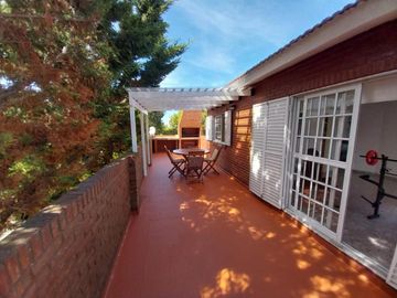 PH en venta - 3 Dormitorios 2 Baños - Santa Teresita