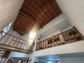 APARTAMENTO EN VENTA   LAURELES  ALMENDROS  PENTHOUSE  DUPLEX