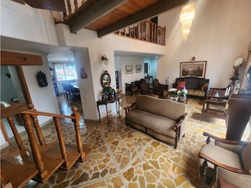 APARTAMENTO EN VENTA   LAURELES  ALMENDROS  PENTHOUSE  DUPLEX