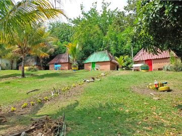CASA CAMPESTRE HOTEL EN VENTA, MULALO, YUMBO, VALLE DEL CAUCA
