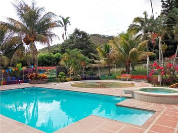 CASA CAMPESTRE HOTEL EN VENTA, MULALO, YUMBO, VALLE DEL CAUCA