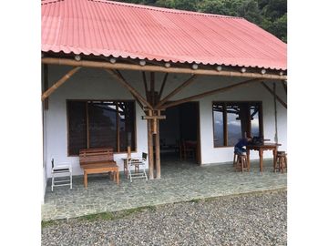 SE VENDE CASA FINCA EN EL SUROESTE ANTIOQUEÑO
