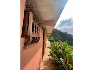 SE VENDE CASA FINCA EN EL SUROESTE ANTIOQUEÑO