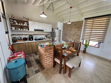 EN VENTA CASA CAMPESTRE UBICADA EN CIRCASIA QUINDIO