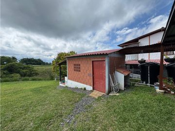 EN VENTA CASA CAMPESTRE UBICADA EN CIRCASIA QUINDIO