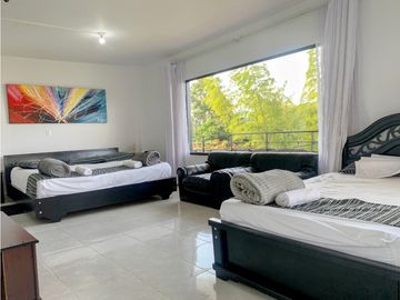 Venta de Finca/Hostal en el Peñol, con súper vista a la Represa
