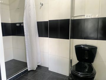 Venta de Finca/Hostal en el Peñol, con súper vista a la Represa