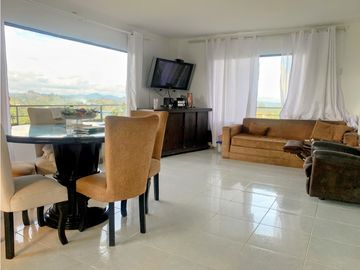 Venta de Finca/Hostal en el Peñol, con súper vista a la Represa