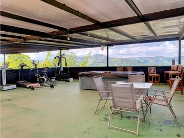 Venta de Finca/Hostal en el Peñol, con súper vista a la Represa