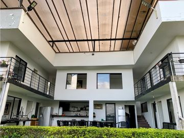 Venta de Finca/Hostal en el Peñol, con súper vista a la Represa