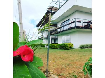 Venta de Finca/Hostal en el Peñol, con súper vista a la Represa