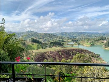 Venta de Finca/Hostal en el Peñol, con súper vista a la Represa