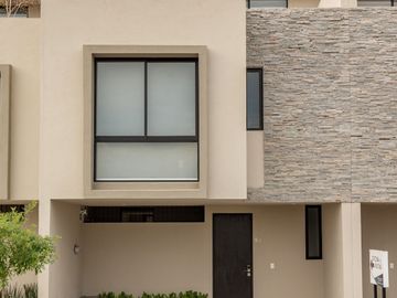 Casa en Venta en ALTIKA Modelo CEOS 3 Niveles
