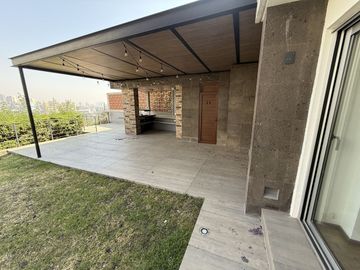 Casa en Cerrada de Lomas de las Palmas (N)
