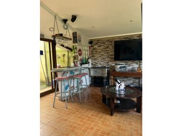 Casa en Venta en Paseo Dorado – Dorado Lake, Condado del Rey MLD