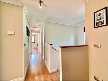 ENCANTADORA CASA EN CONDOMINIO - LO BARNECHEA