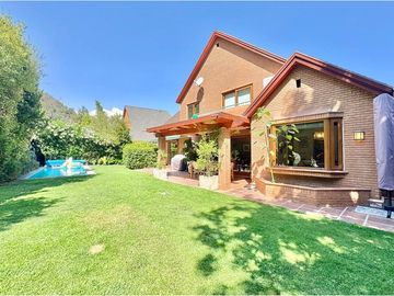 ENCANTADORA CASA EN CONDOMINIO - LO BARNECHEA