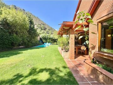 ENCANTADORA CASA EN CONDOMINIO - LO BARNECHEA