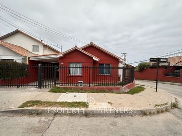 Propiedad idealmente para  remodelación a pasos de nuevo Hospital