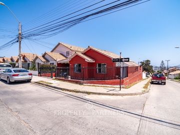 Propiedad idealmente para  remodelación a pasos de nuevo Hospital